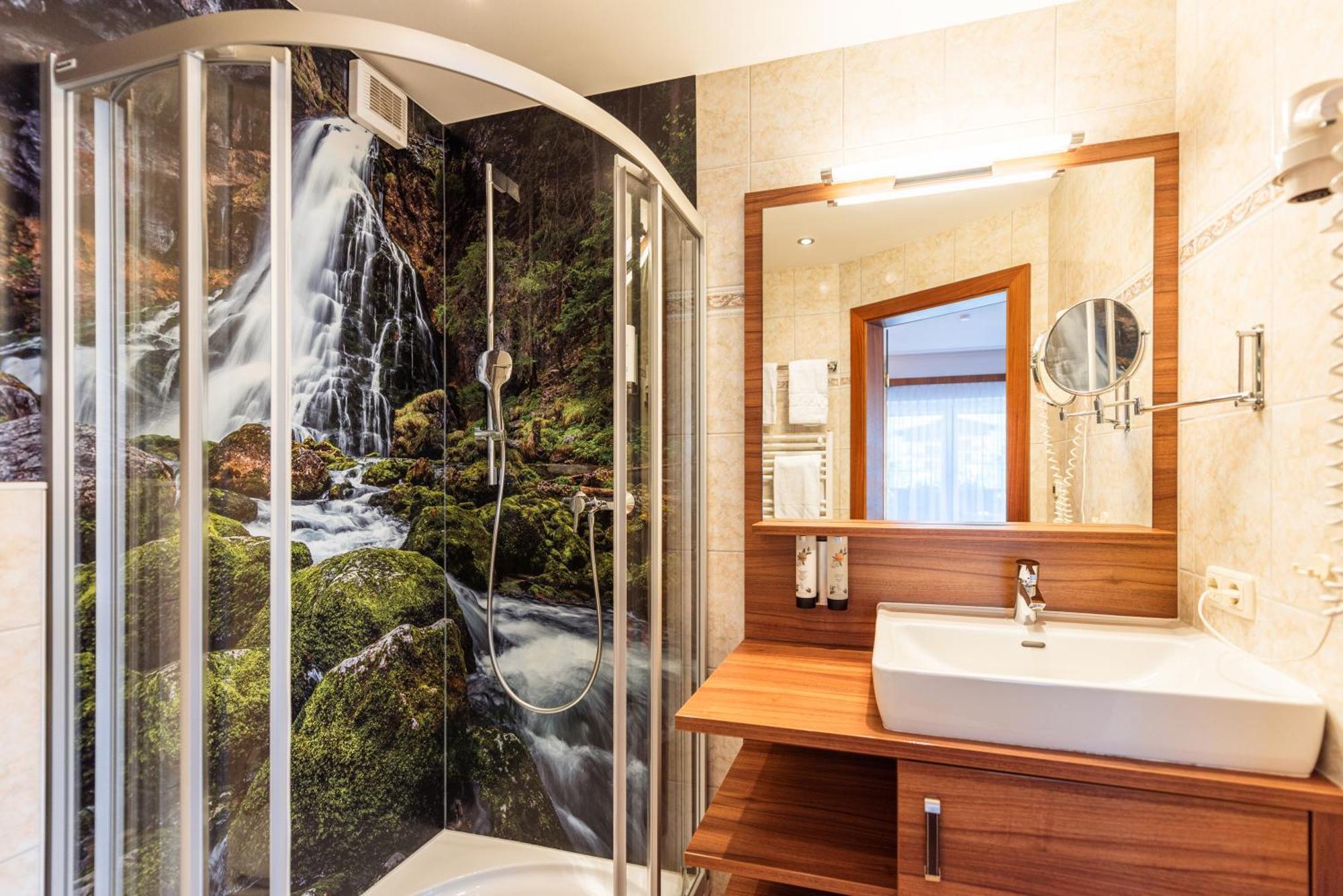 Hotel Lohningerhof Maria Alm am Steinernen Meer Quarto foto