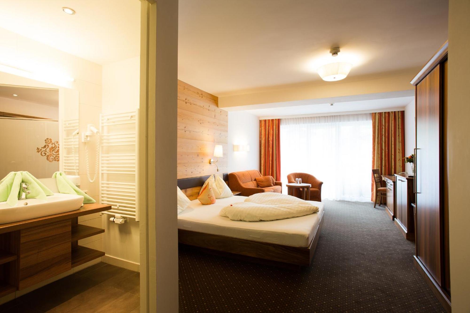 Hotel Lohningerhof Maria Alm am Steinernen Meer Quarto foto